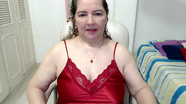 Leonela_69 - mommy is horny come play with me