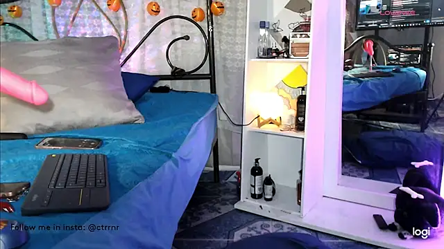 Camilleturn18 - stand up? i would love to see u