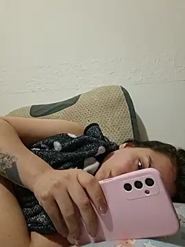 _AmaiaS_ - Take off panty + show pussy