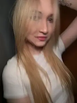 CocosikRay - lift my top up + squeeze Boobs