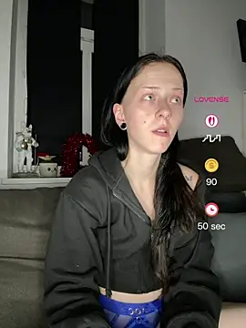 Adrixnx22 - Anal Plug + König bekommt 10 Bilder 😈
