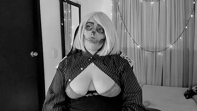 Willow_poisson - Tits close up (bounce them)