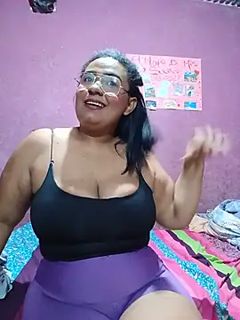 Milena1024 - Mostrar los pechos