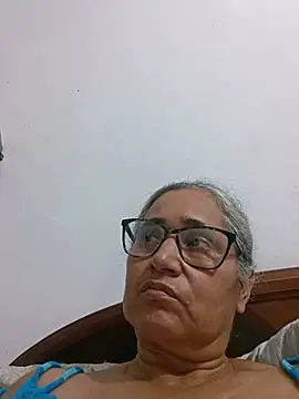 _candi - Dildo en las tetas