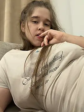 HornyGirlH - DOMI TOY ON PUSSY