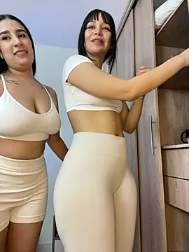 Valeria4 - suck ass in doggystyle