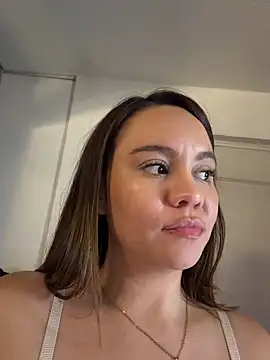 EmmaXXX_ - FLASH TITS TO MY BOSS