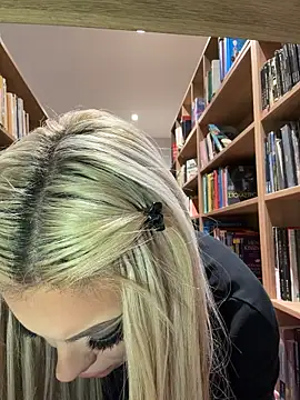 AlyssaFoxx_