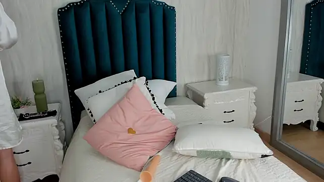 Lune__watson - Spank my boobs x2