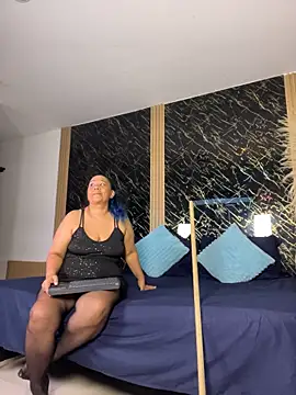 Misss_alicia - BIG SQUIRT IN MY PANTYHOSE