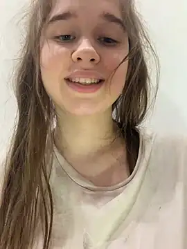 HornyGirlH - SHOW ASSHOLE IN DOGGY