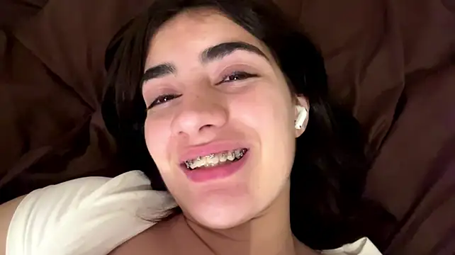 Ledi_Asthik - show my belly + feet