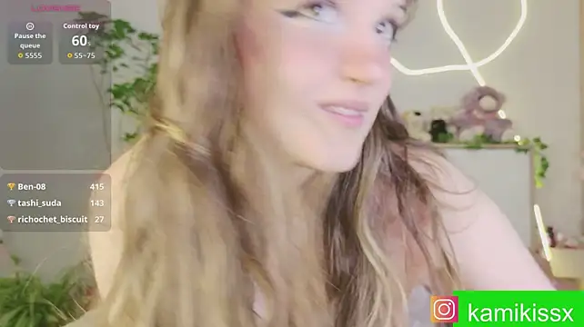 KamiKiss - blonce nsked tits