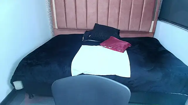 Megan__Hot___ - OIL IN MY ASS + SPANKING X5🍑