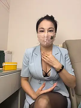 TopAlice566 - 裸露美胸1分钟