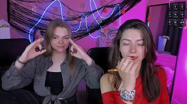Kitniss_dreamy - flash boobs