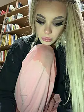 AlyssaFoxx_ - 2 Fingers in Pussy & Taste 👅💦