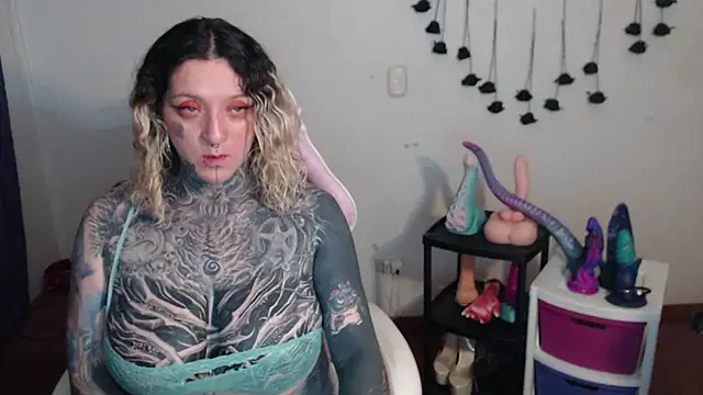 SLOPPYTITSS - pumped, squirt, big toys pussy