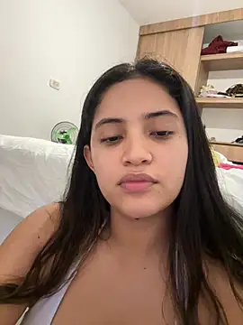 Isa_squirt1 - play pussy with toy