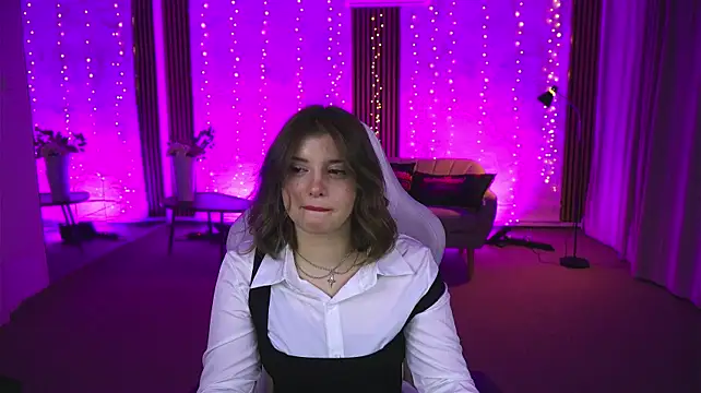 Tessa_054 - danse in sofa