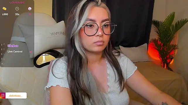 dakottaa_