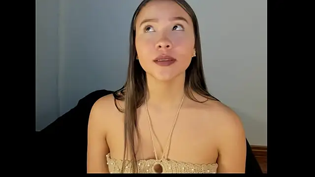 Bellaroch - 🔥Spread pussy + Rub clit😈