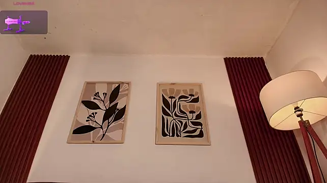 Hilaryebony_ - Fuckme so hard that my pussy make SQUIRT