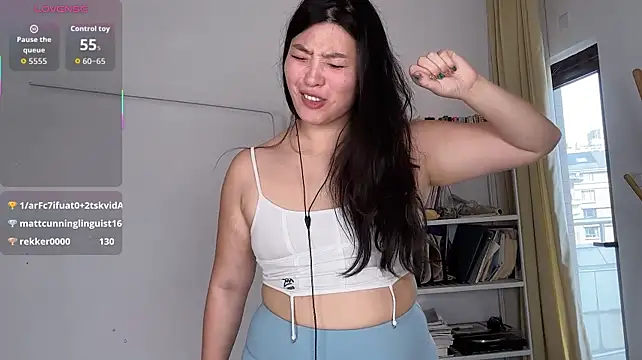 Tavie1744 - show boobs and panti3min (no nipples