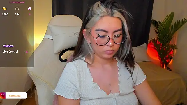 dakottaa_
