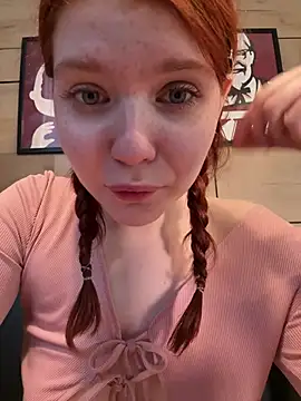 Freaky__Nikki - 1 finger inside pussy + panties to 👄