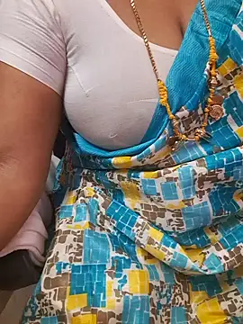 Tamil_Ammani - Boobs show😜😜😝🥰🔥🔥🔥