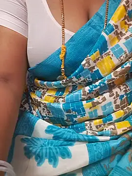 Tamil_Ammani - Boobs show😜😜😝🥰🔥🔥🔥