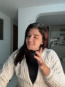 Momo_hancock01
