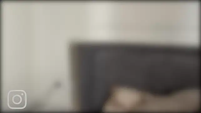 PollyAgata - Finger pussy in doggy