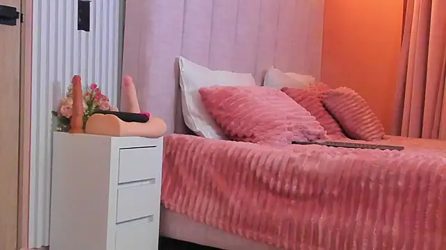 Naira_velvett - RUB CLIT PLAY CLOSE UP