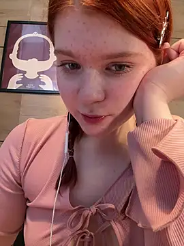 Freaky__Nikki - pussy play in doggy pose under the table