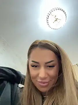 KirstieVegas - Please mee🎁LT