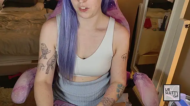 Ursluttygf - dildo tip tease + eye contact