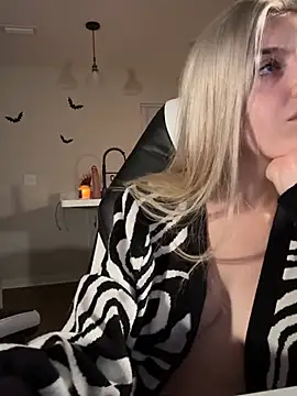 Rainsworld420 - Tittie time