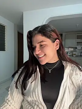 Momo_hancock01
