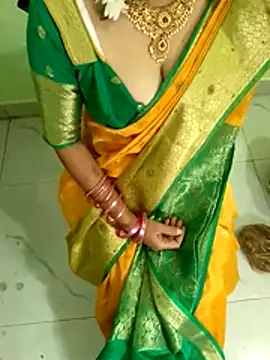 Komal_Bhabhi4u - Naked doggy walk