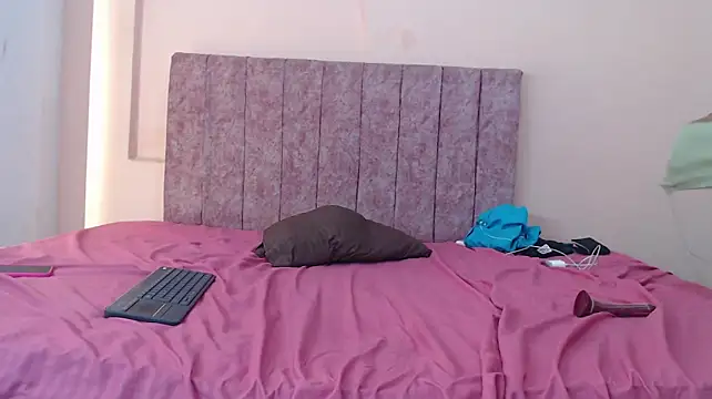 Pamela_hots_69 - spank ass x10