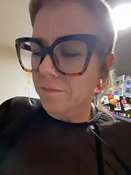 Goodgirlbabydoll - Clit play!