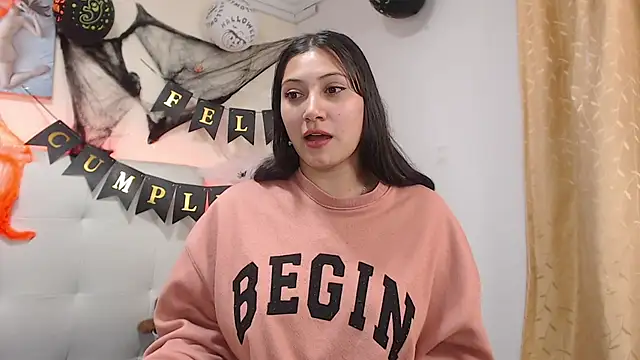 Chloe_Brownx - Spanks ass
