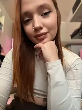 LisaCatt - ride a dildo