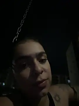 Alexa-Duque - Show my tit in public