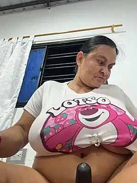 Horny-Mommy-Dirty - Dildo mi ass
