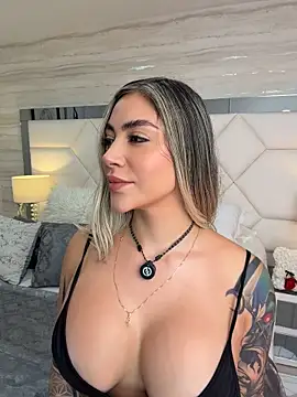 Miacoleman_ - Handjob your cock 🍆💦
