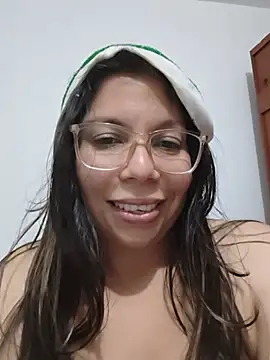 Carliina_Soussa - Show vagina, tits