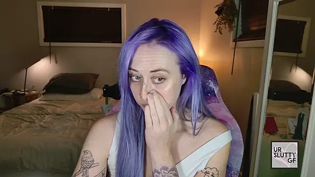 Ursluttygf - dildo tip tease + eye contact